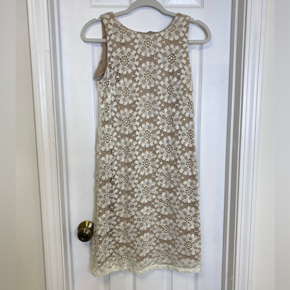 RN Studios Ronnie Nicole Designs Nude White sleeveless dress Size 6 Lace Overlay